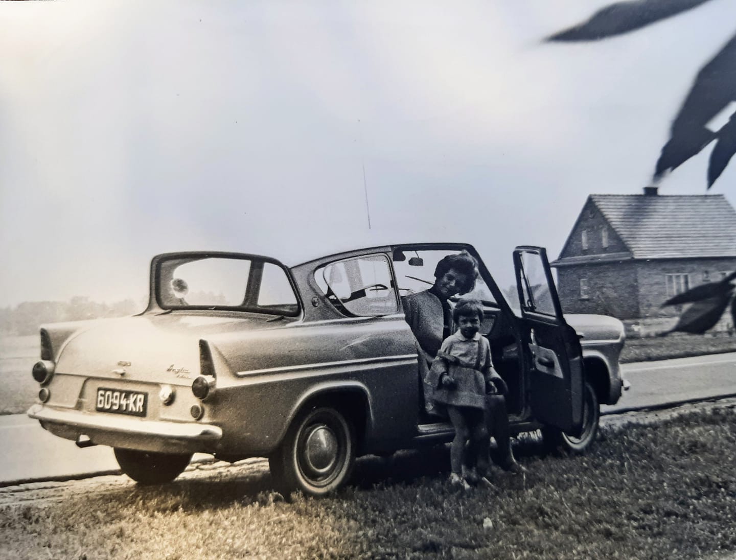 Historia odbudowy latającego Forda • Ford Anglia . pl